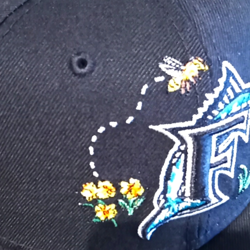 Florida Marlins New Era Cap. Watercolor Floral. New With Tags. 7 1/8. - Picture 5 of 16